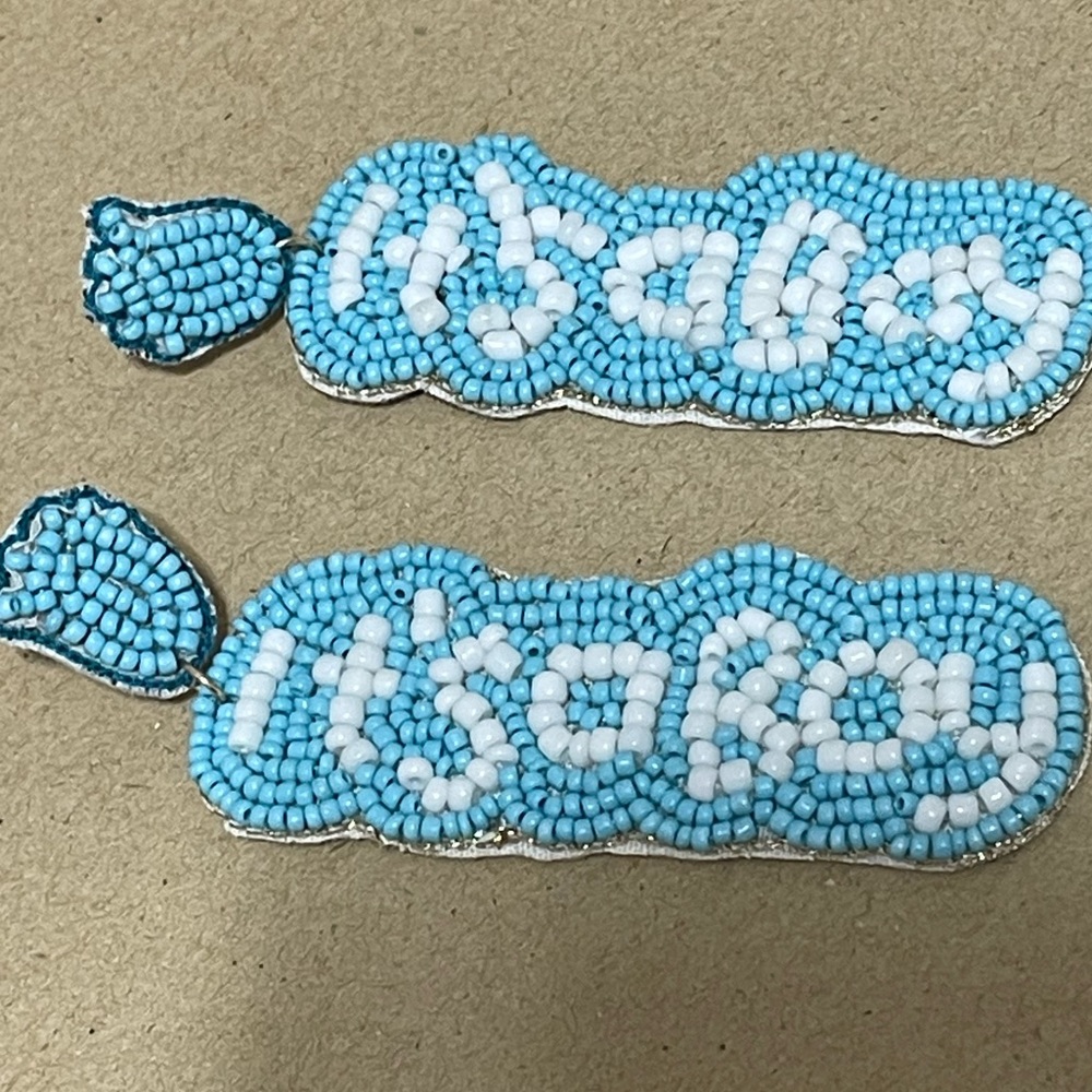 🎉💙Gender Reveal It’s a Boy Beaded Earrings